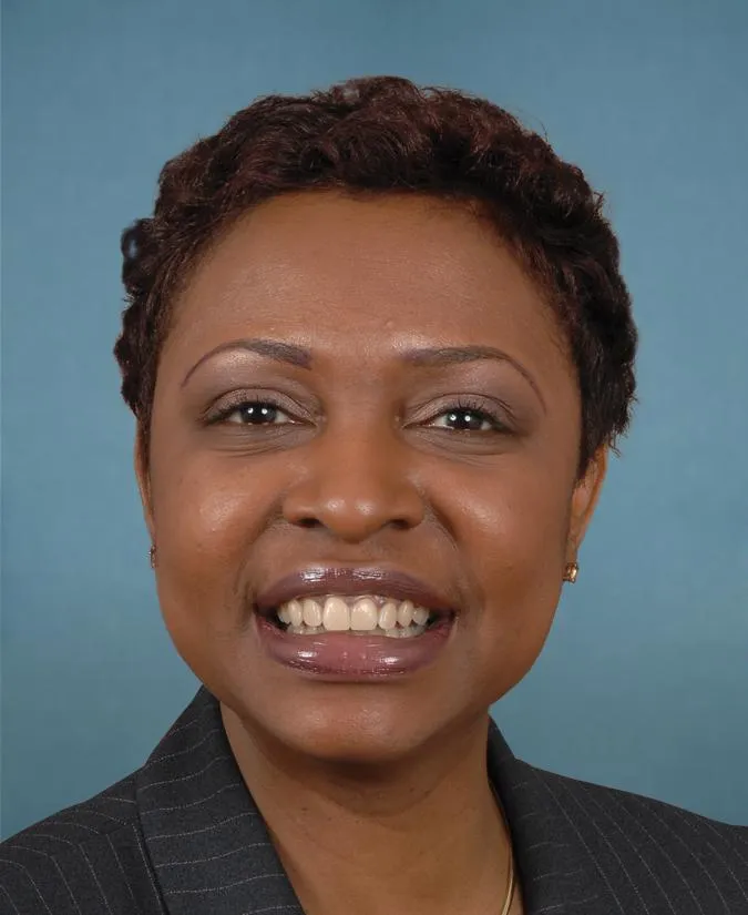 Yvette Clarke (D) 
