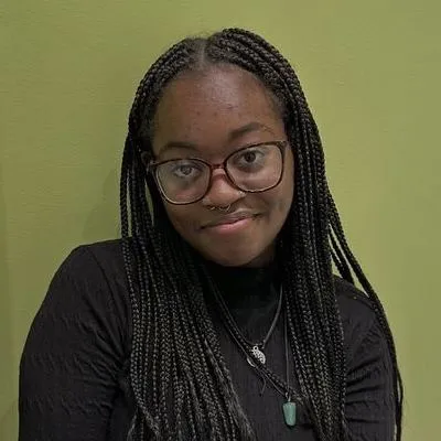 Denee Headshot